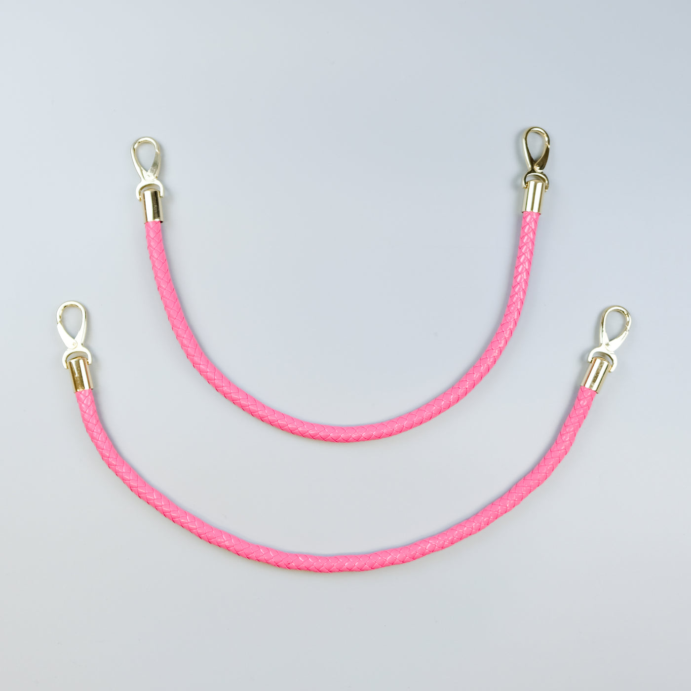 Braided handle with swivel clip