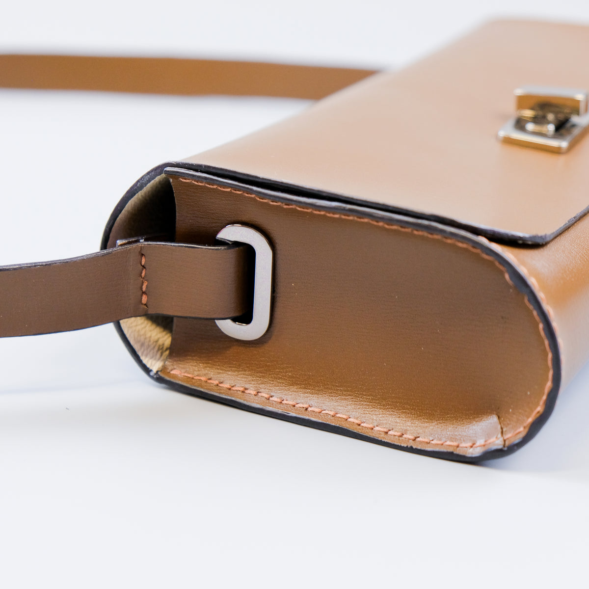 Oval Eyelet