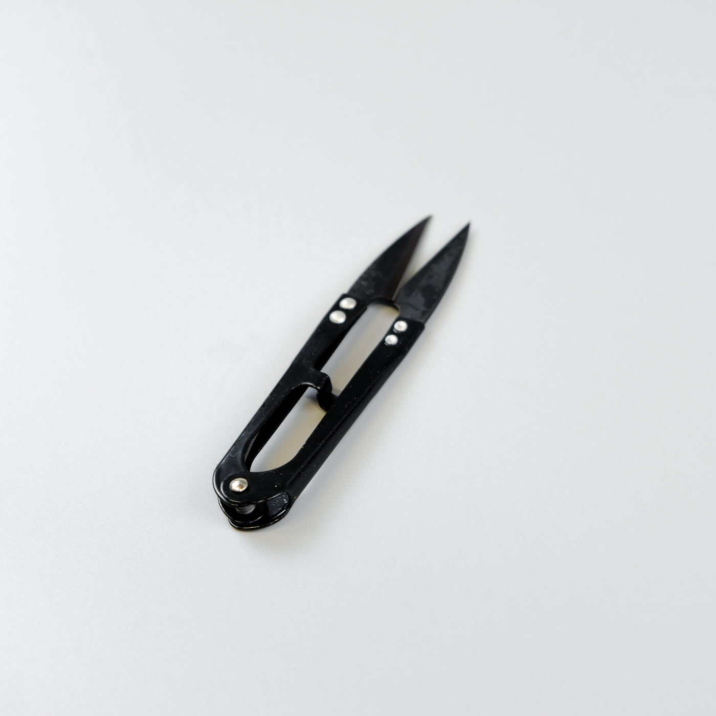 Thread scissors for home shoemaking 